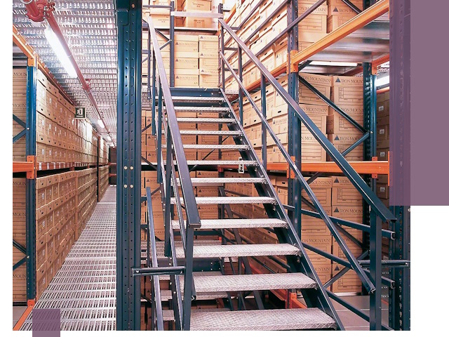 Лестницы складские прочные и безопасные под ключ в Чехове