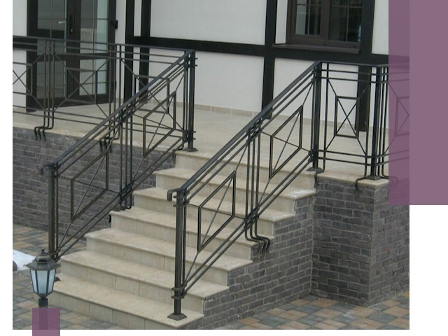 Перила для крыльца в Чехове — монтаж, изготовление и установка