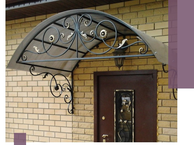 Изготовление козырьков из металла под ключ в Чехове