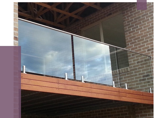 Стеклянные парапеты на крыше и террасе в Чехове от 11438 руб. | ПРОЛЁТ-Чхв