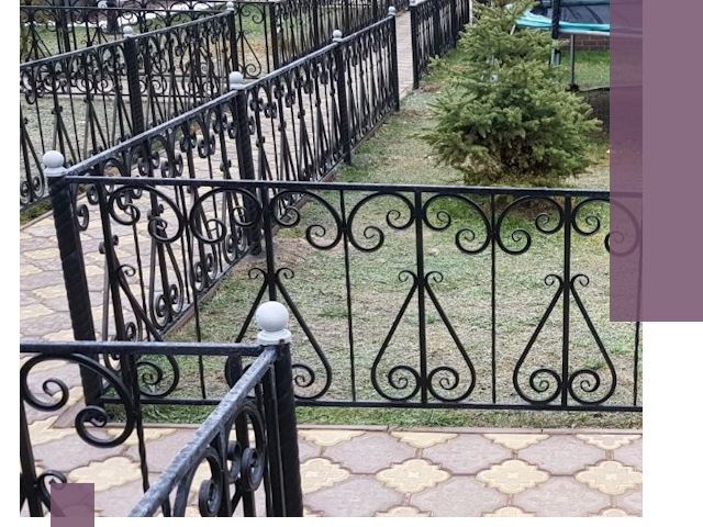 Кованые газонные ограждения под ключ в Чехове